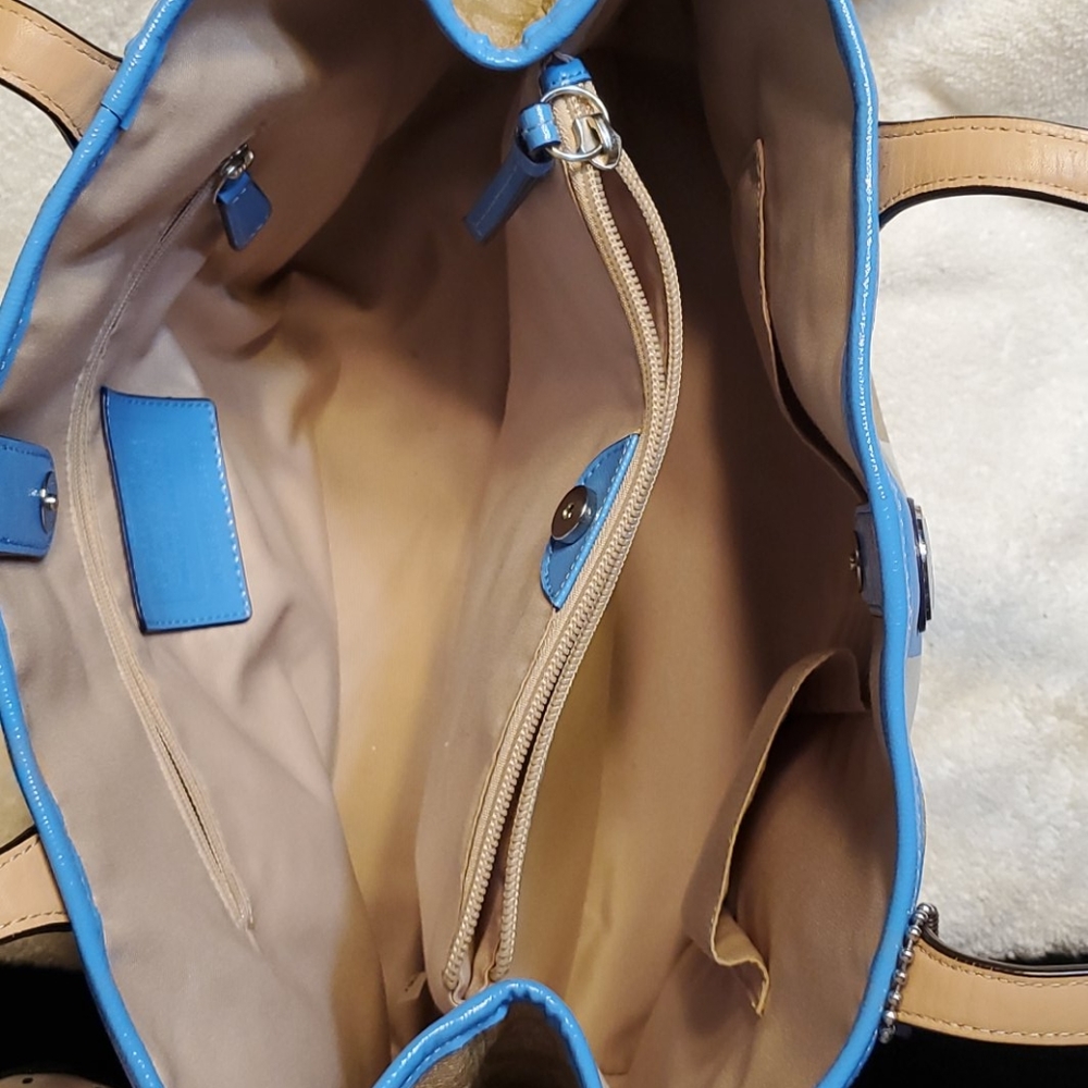 Coach Handbag ๐ - Picture 6 of 15